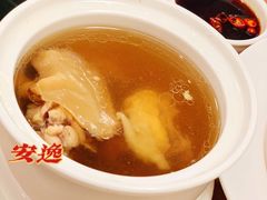 -顺风汤馆·广府粤菜(江宸天街店)