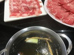 八宝火锅-百草滩羊·长江大酒店餐饮中心
