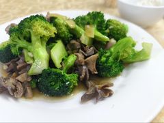 西兰花炒肾球-醉贤居