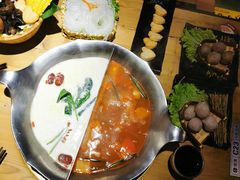 -湊湊火锅·茶憩(杭州湖滨银泰in77店)