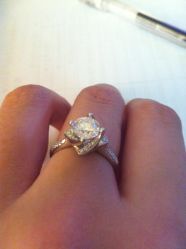 IMG_1070-威德钻石-克拉钻大本营(南京东路店)