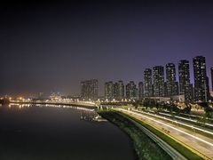 -南京眼步行桥