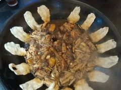 地锅鸡中辣-农家老土灶