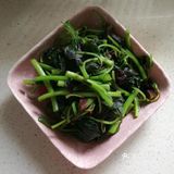 营养丰富的夏日消暑菜-凉拌红苋菜