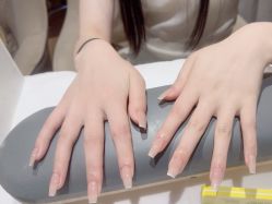-UGIRL有个美甲