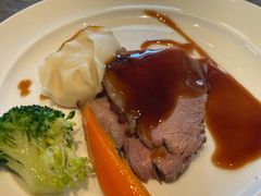 炭烧牛肋骨-北京王府井希尔顿酒店·万斯阁西餐厅