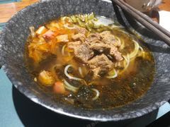 牛肉米线-八月美食小馆(银泰城总店)