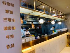 -POKEE VIA&Brunch·维娅(重庆来福士店)