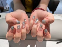 -丽心自助美甲美睫