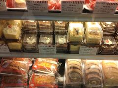 -红宝石·鲜奶小方·海派西点房(金杨店)