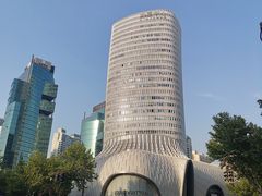 -上海尚嘉中心