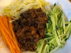 炸酱刀削面-台北楚楚园馅饼粥(虹桥南丰城店)