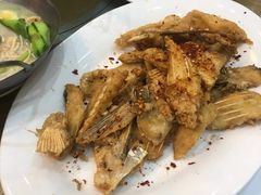 椒盐鱼骨腩-联邦酒楼