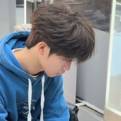 -藤野造型烫发染发