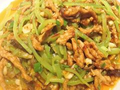 鱼香肉丝-万重锦·人文川菜馆(骡马市店)