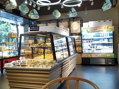 面包甜点陈列柜-华丰贺氏(福新西路店)