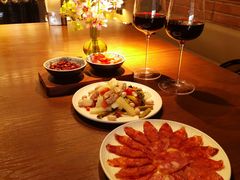 -肆海小川菜酒馆Wine Bistro (青年路店)