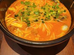-银米·云南传统过桥米线(双廊黑金冠店)