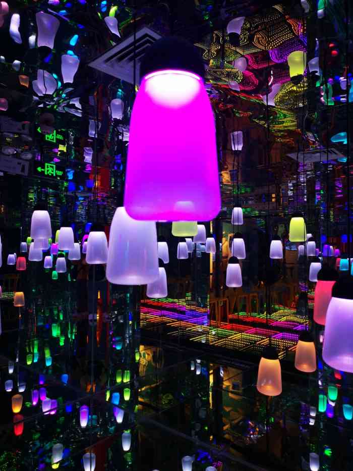 广州梵高星空艺术馆(时尚天河旗舰店)-"96梵高星空艺术馆在时尚天河