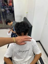 -乾健·烫染·接发SALON