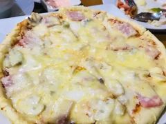 -Jonah's Fruit Shake & Snack Bar