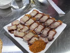 脆皮香猪-邹胖哥好好吃餐馆(荔波美食街店)
