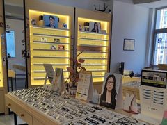 -康利眼镜·蔡司战略合作店(龙泉书房店)