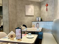 -必胜客(余姚五彩城店PH店)