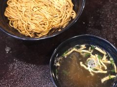 葱油拌面-大龙汤包