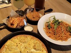 -必胜客(新中纬店)