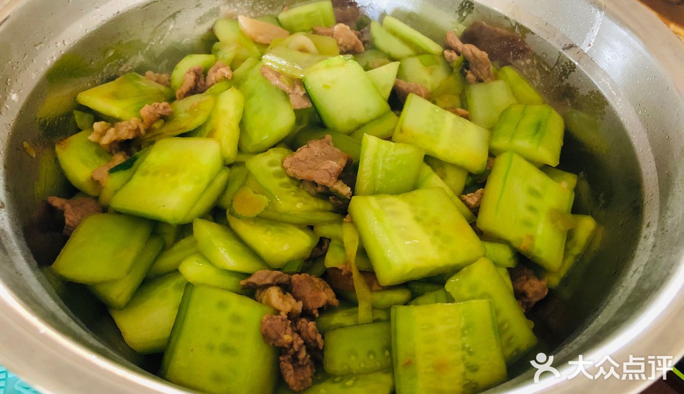 有荤有素的快手家常菜之【里脊肉炒黄瓜片】