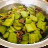 有荤有素的快手家常菜之【里脊肉炒黄瓜片】