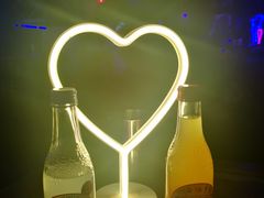 -UP嘻哈酒吧(粉巢店)