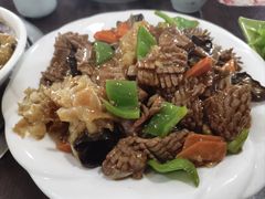 -金卯白肉罩火烧