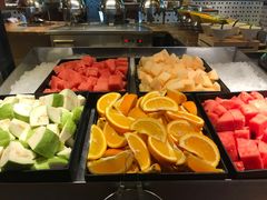 自助取餐区-广州中心皇冠假日酒店-环市食坊·海鲜自助餐厅