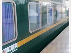 -伊宁站