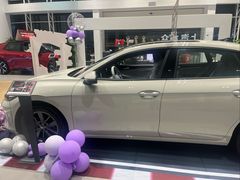 -上海冠松上汽大众4S店