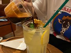 凤梨气泡咖啡-懒鱼时光馆(沙坪坝店)