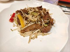 矮芽菜炒雪花牛肉-顺德渔村·岭南一号