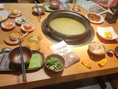 -一朵菌·野生菌探索家火锅(南亚店)
