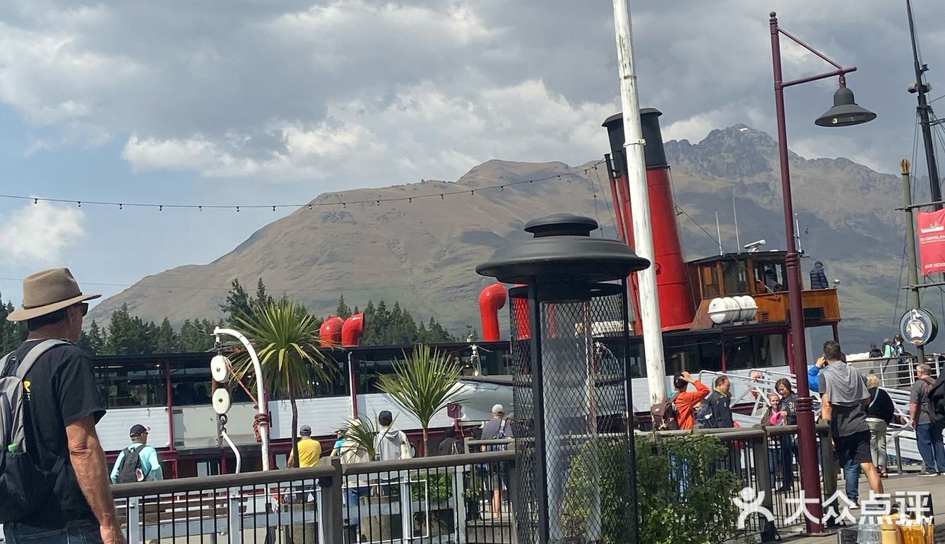 来旅游肯定少不了新西兰生蚝和帝王鲑啦