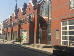 -钟书阁(松江泰晤士小镇店)