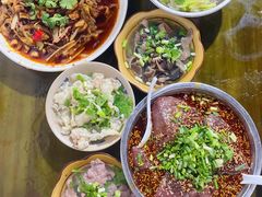 血旺-小杨翘脚牛肉