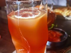 柠檬红柚茶-HIGH FIVE哈福手工汉堡(桂林路店)