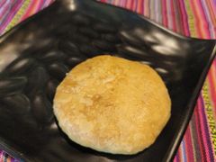 云南现烤鲜花饼-香巴拉云南餐厅(华莱坞店)