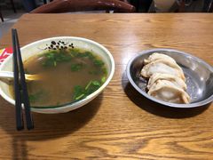 -黄阿姨锅贴大王(万航渡路店)