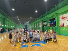 -健龙森俱乐部·游泳·健身·羽毛球综合体育馆