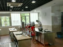 -上海市曹杨职业技术学校