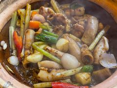 酱爆猪生肠-天宝食坊·啫啫煲大排档(西华路店)