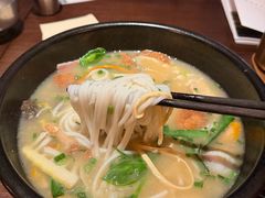 -银米·云南传统过桥米线(双廊黑金冠店)